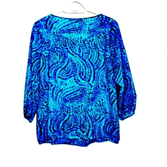Zac & Rachel Lg Blue/Aqua Abstract/Geometric Pattern 100% Polyester Blouse - Picture 2 of 9